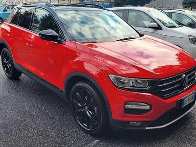 Usata VW T-Roc R-line 110 CV (80 kW) 2022 Rosso SUV