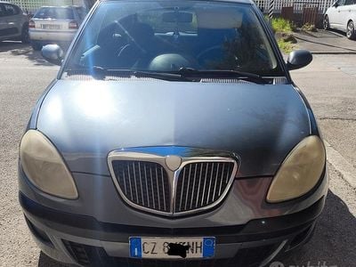 Usata Lancia Ypsilon 70 CV (51 kW) 2006 Grigio Utilitaria