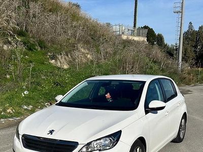 Usata Peugeot 308 Active 115 CV (84 kW) 2014 Bianco Berlina