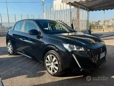 Usata Peugeot 208 Allure 102 CV (75 kW) 2022 Nero Utilitaria