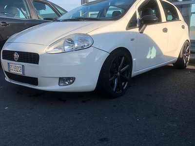 Usata Fiat Grande Punto 75 CV (55 kW) 2010 Bianco Utilitaria