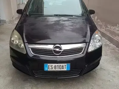 Usata Opel Zafira Cosmo 94 CV (69 kW) 2007 Nero Monovolume