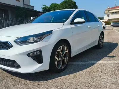 Usata Kia Ceed 136 CV (100 kW) 2019 Bianco Utilitaria