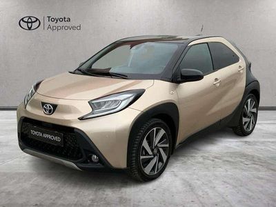 Usata Toyota Aygo X Lounge 72 CV (52 kW) 2022 Beige SUV