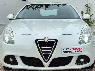 Usata Alfa Romeo Giulietta Progression 120 CV (88 kW) 2013 Bianco Utilitaria