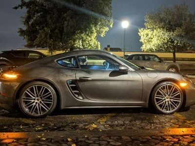 Usata Porsche 718 Cayman 299 CV (219 kW) 2018 Grigio Coupé