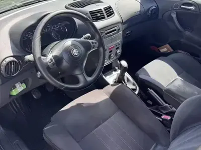 Usata Alfa Romeo 147 120 CV (88 kW) 2007 Nero Utilitaria