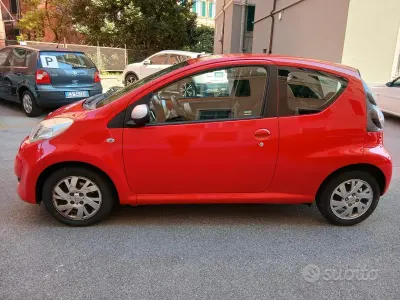 Usata Citroën C1 68 CV (50 kW) 2010 Rosso Utilitaria