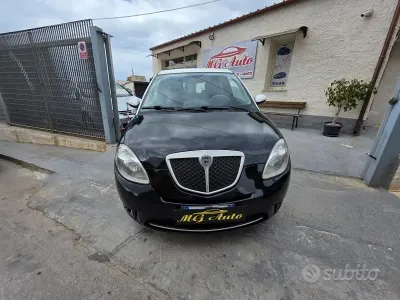 Usata Lancia Ypsilon 105 CV (77 kW) 2007 Nero Utilitaria