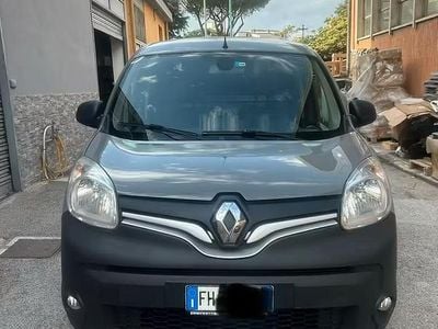 Usata Renault Kangoo 110 CV (80 kW) 2017 Grigio Monovolume