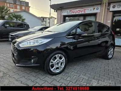 Usata Ford Fiesta 75 CV (55 kW) 2016 Nero Utilitaria