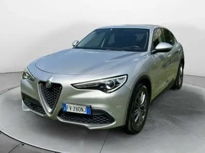 Usata Alfa Romeo Stelvio Business 160 CV (117 kW) 2019 Argento SUV