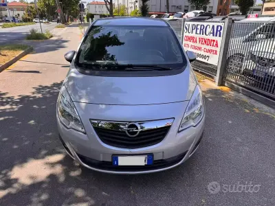 Usata Opel Meriva 101 CV (74 kW) 2011 Grigio Monovolume