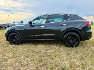 Usata Maserati Levante GranLusso 250 CV (183 kW) 2017 Nero SUV