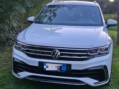 Usata VW Tiguan R-line 150 CV (110 kW) 2021 Bianco SUV