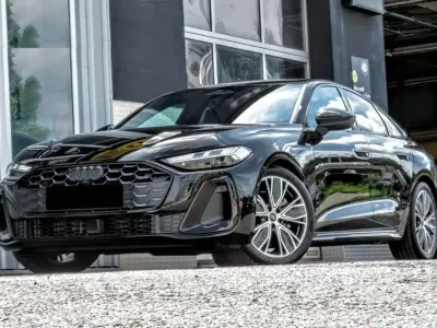 Nieuw Audi A5 S-Line 204 PK (150 kW) 2025 Zwart Sedan