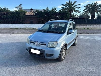 Usata Fiat Panda Climbing 60 CV (44 kW) 2010 Blu Utilitaria