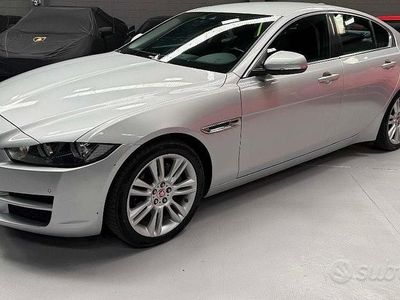 Usata Jaguar XE Prestige 180 CV (132 kW) 2019 Grigio Berlina