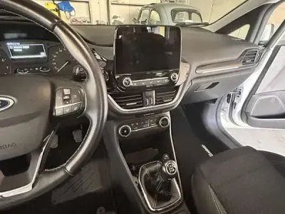 Usata Ford Fiesta Titanium 86 CV (63 kW) 2019 Bianco Utilitaria