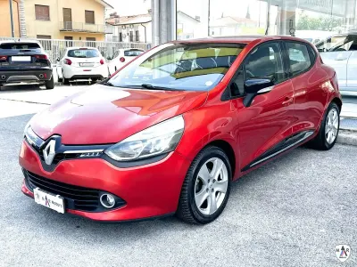 Usata Renault Clio IV 75 CV (55 kW) 2014 Rosso Berlina