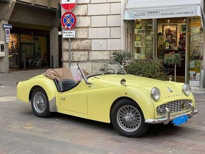 Usata Triumph TR3 101 CV (74 kW) 1959 Giallo Cabrio