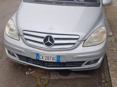 Grigio Usata 2006 Mercedes B200 Monovolume | 800 € (Buon prezzo)
