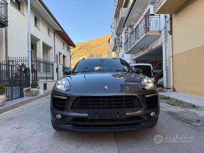 Usata Porsche Macan 258 CV (189 kW) 2017 Grigio SUV