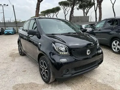 Usata Smart ForFour 71 CV (52 kW) 2018 Nero Utilitaria