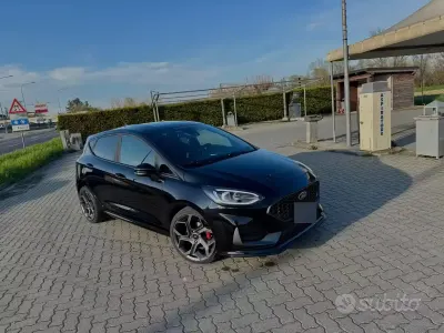 Usata Ford Fiesta ST 200 CV (147 kW) 2023 Nero Utilitaria
