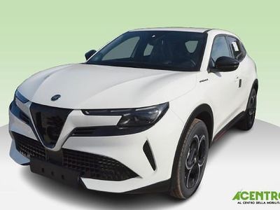 Nuova Alfa Romeo Junior Edizione Speciale 136 CV (100 kW) 2025 Verde SUV