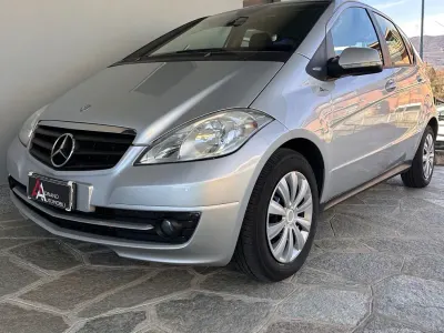 Begagnad Mercedes A250 Executive 95 HK (69 kW) 2010 Silver Sedan