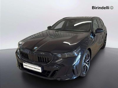 Usata BMW 520 M Sport 197 CV (144 kW) 2024 Black sapphire metallizzato Station wagon