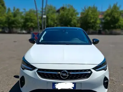 Usata Opel Corsa Design & Tech 75 CV (55 kW) 2023 Bianco Utilitaria