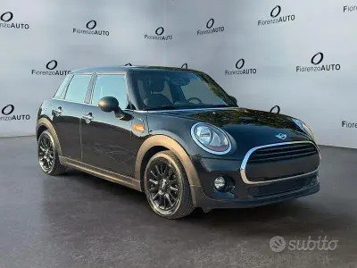 Usata Mini ONE 75 CV (55 kW) 2017 Nero Utilitaria