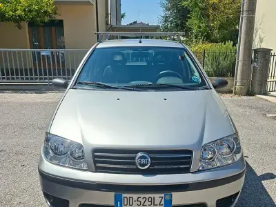 Usata Fiat Punto 60 CV (44 kW) 2006 Grigio Utilitaria