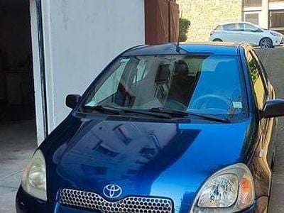 Usata Toyota Yaris 2003 Blu Berlina