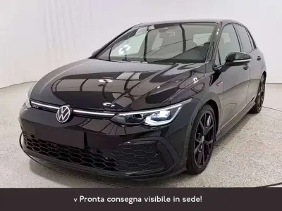 Usata VW Golf VIII GTI 245 CV (180 kW) 2022 Nero profondo perla Berlina