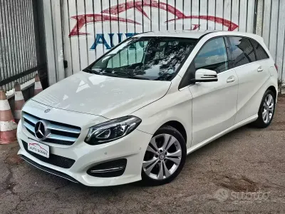 Usata Mercedes B180 Executive 109 CV (80 kW) 2015 Bianco Utilitaria