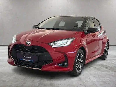 Usata Toyota Yaris Hybrid Style 2022 Rosso SUV
