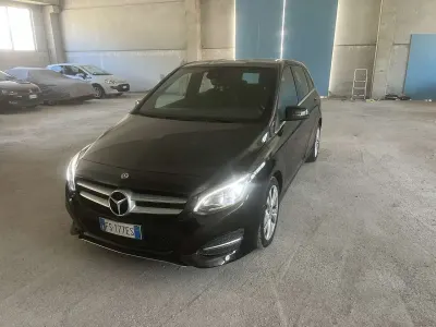 Usata Mercedes B180 Premium 109 CV (80 kW) 2018 Other Utilitaria