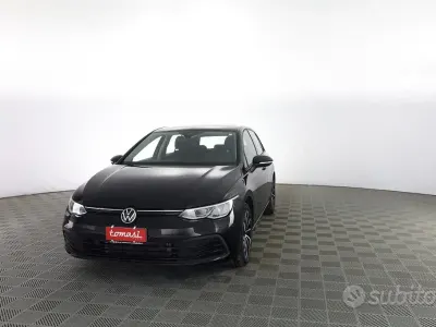 Usata VW Golf VIII Life 110 CV (80 kW) 2024 Nero Berlina