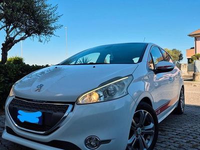 Usata Peugeot 208 Allure 95 CV (69 kW) 2012 Bianco Utilitaria
