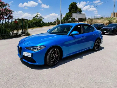 Usata Alfa Romeo Giulia Veloce 211 CV (155 kW) 2021 Bluazzurro Berlina