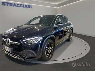 Usata Mercedes GLA180 116 CV (85 kW) 2022 Nero metallizzato SUV