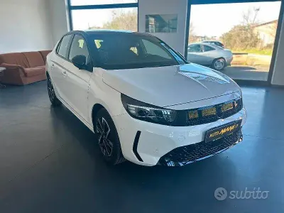 Usata Opel Corsa 101 CV (74 kW) 2025 Bianco Utilitaria