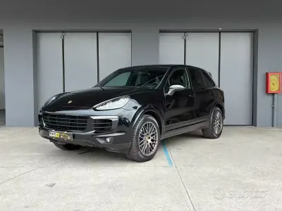 Usata Porsche Cayenne Platinum Edition 250 CV (183 kW) 2017 Nero SUV