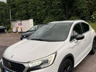 Usata DS Automobiles DS4 Sport Chic 120 CV (88 kW) 2016 Bianco Utilitaria