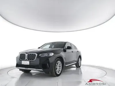 Usata BMW X4 190 CV (139 kW) 2023 Nero SUV