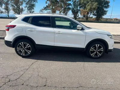 Usata Nissan Qashqai Tekna+ 116 CV (85 kW) 2018 Bianco SUV