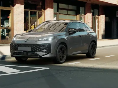 Nuova VW T-Roc R-line 150 CV (110 kW) 2026 Wolf grey metallizzato nero SUV